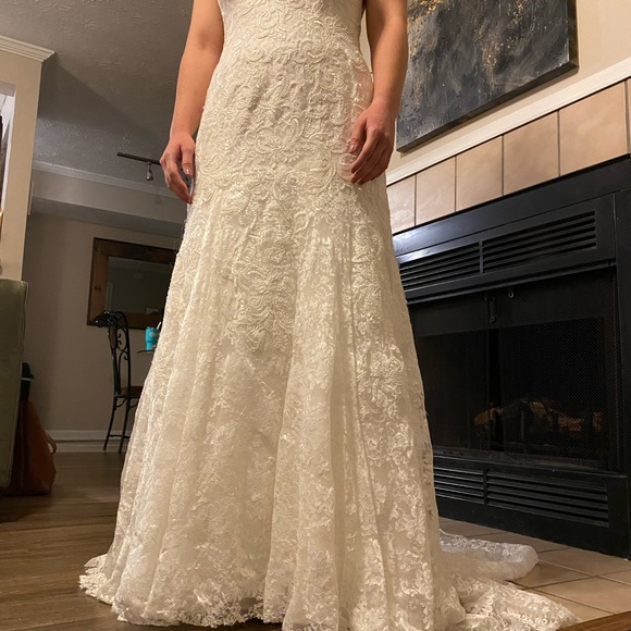 Wedding Gown - 8 Petite - Never Worn - Picture 8 of 13